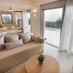 Abelia Luxurious Finikounta