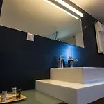 Abelia Luxurious פיניקונטה