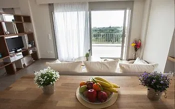 Abelia Luxurious *