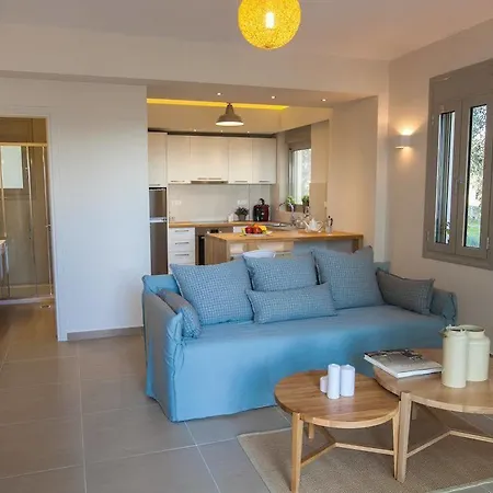 Abelia Luxurious Lägenhet Finikounta