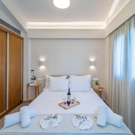 Abelia Luxurious Lägenhet Finikounta