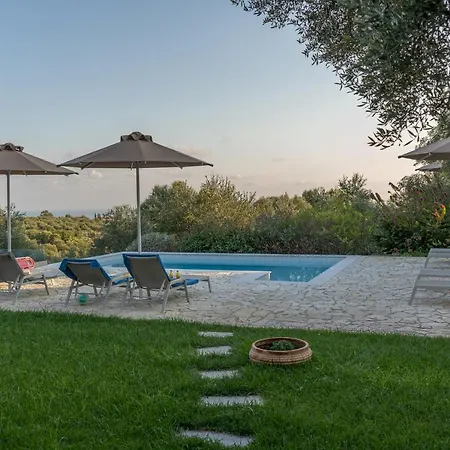 Appartement Abelia Luxurious Finikounta