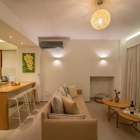 Abelia Luxurious * Finikounta