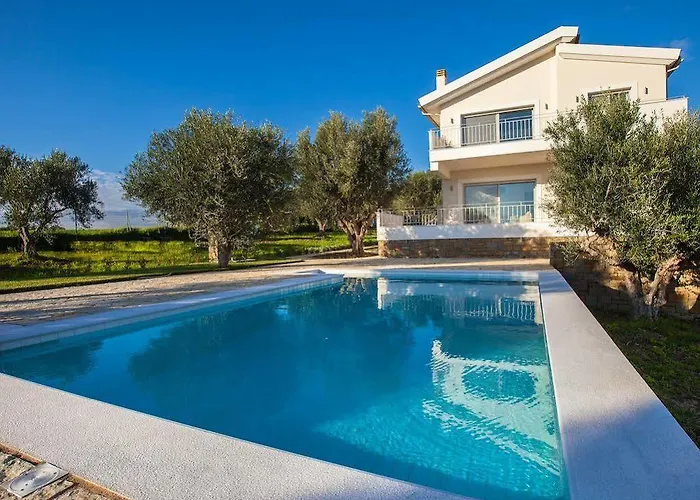 Abelia Luxurious * Finikounta