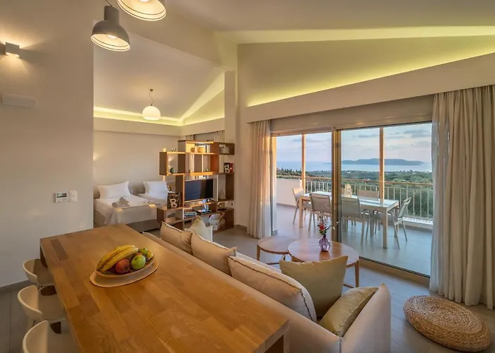 Abelia Luxurious * Finikounta